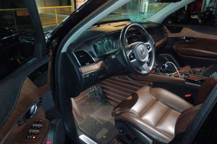Used Volvo XC90 2019 T6 Zhiya Edition 7-Seater China VI Standard Driver Seat