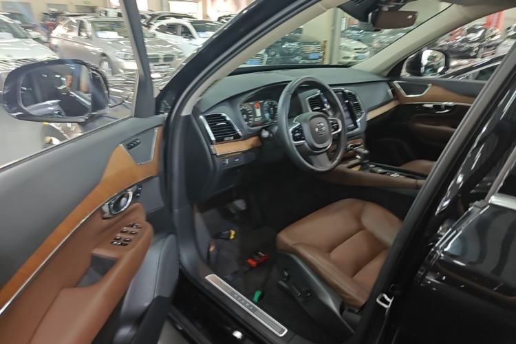 Used Volvo XC90 2019 T6 Zhiyi Edition 7-Seater China VI Standard Driver Seat