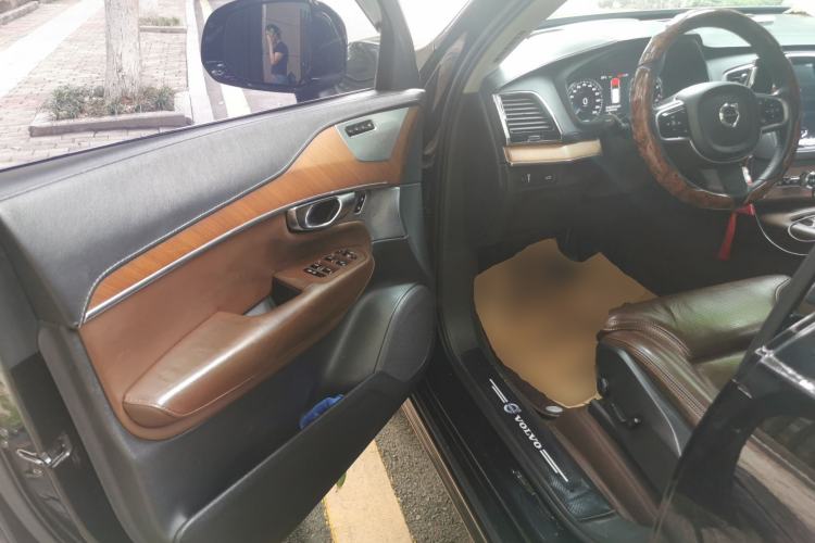 Used Volvo XC90 2019 T6 ZhiZun Edition 7-Seater China V Standard Driver Seat