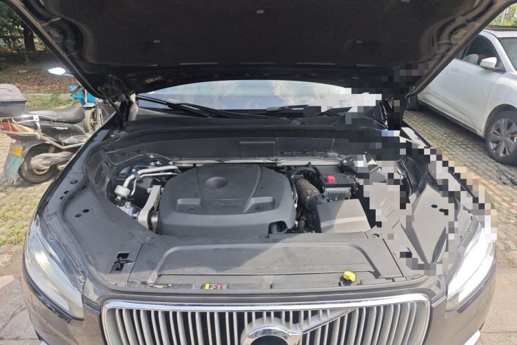 Used Volvo XC90 2019 T6 Luxury Edition 7-seater China V Standard Engine Bay