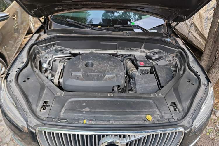 Used Volvo XC90 2019 T6 Zhiyi Edition 7-Seater China V Emission Standard Engine Bay