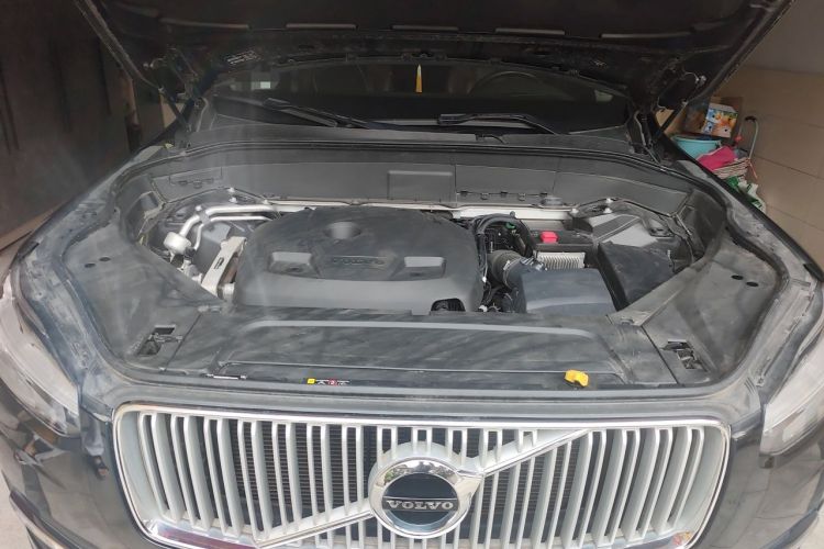 Used Volvo XC90 2019 T5 Zhiyi Edition 5-Seater China V Standard Engine Bay