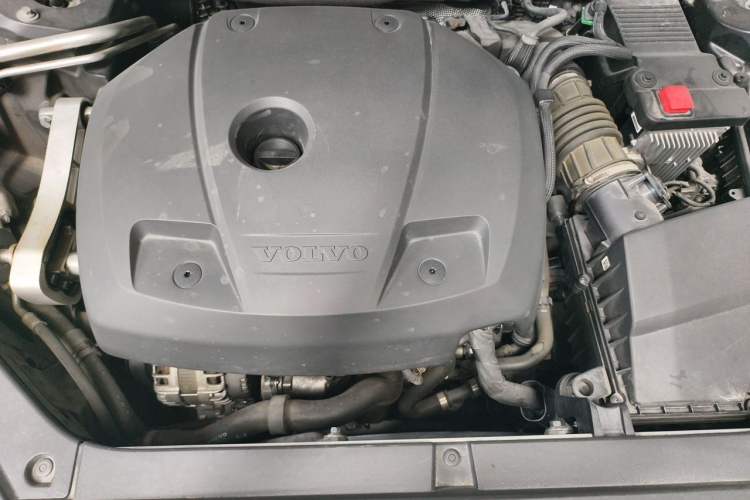 Used Volvo XC90 2019 T6 Zhiyi Edition 7-Seater China V Emission Standard Engine Bay