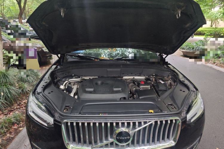 Used Volvo XC90 2019 T6 Zhiya Edition 7-Seater China VI Standard Engine Bay