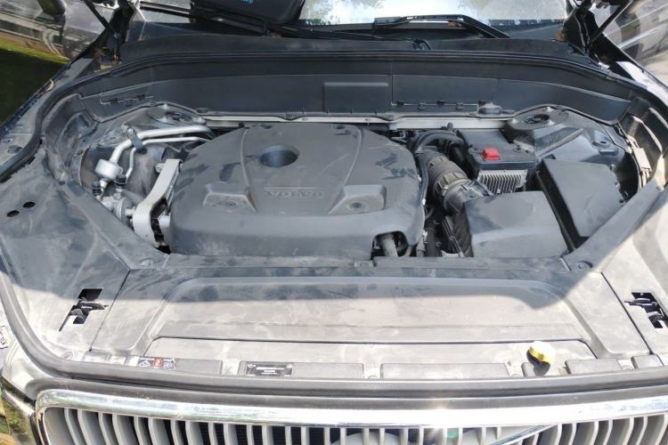 Used Volvo XC90 2019 T6 Zhiyi Edition 7-Seater China V Emission Standard Engine Bay