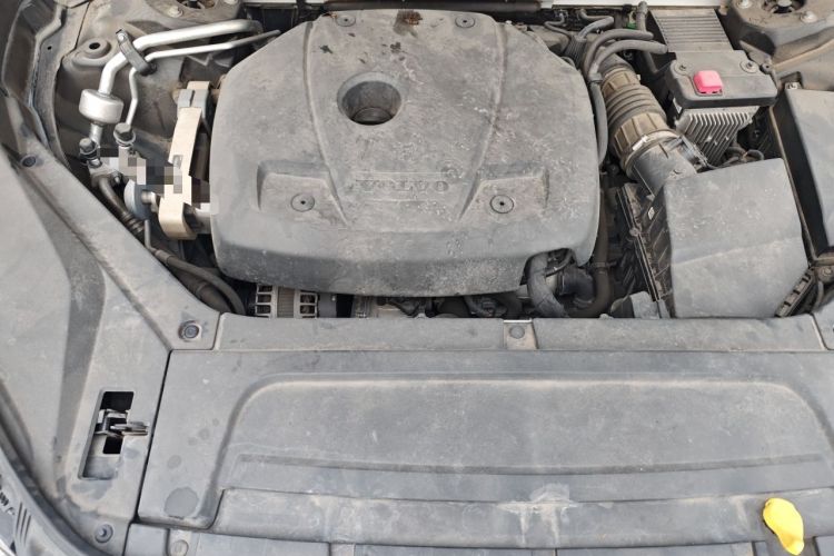 Used Volvo XC90 2019 T6 Zhiyi Edition 7-Seater China VI Standard Engine Bay
