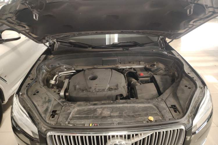 Used Volvo XC90 2019 T5 Zhiyi Edition 7-Seater China VI Engine Bay
