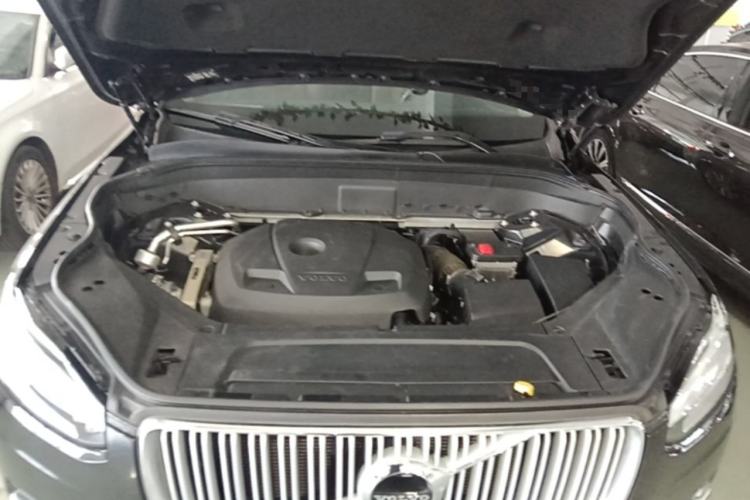 Used Volvo XC90 2019 T6 Zhiyi Edition 7-Seater China V Emission Standard Engine Bay