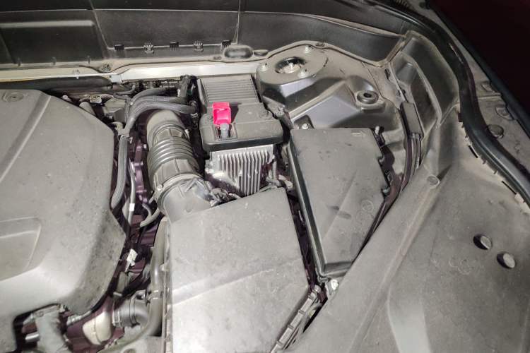 Used Volvo XC90 2019 T6 Zhiya Edition 7-Seater China VI Standard Engine Bay Left