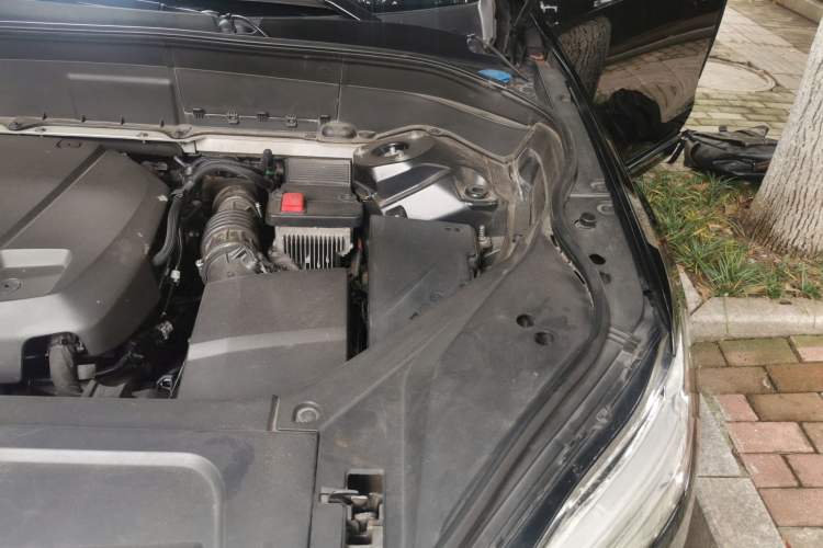 Used Volvo XC90 2019 T6 ZhiZun Edition 7-Seater China V Standard Engine Bay Left