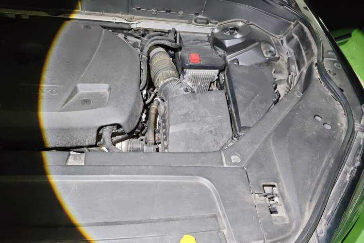 Used Volvo XC90 2019 T6 Zhiyi Edition 7-Seater China VI Standard Engine Bay Left