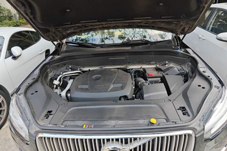 Used Volvo XC90 2019 T5 Zhiyi Edition 7-Seater China V Emission Standard Engine Bay