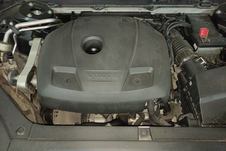Used Volvo XC90 2019 T6 Zhiyi Edition 7-Seater China V Emission Standard Engine Bay