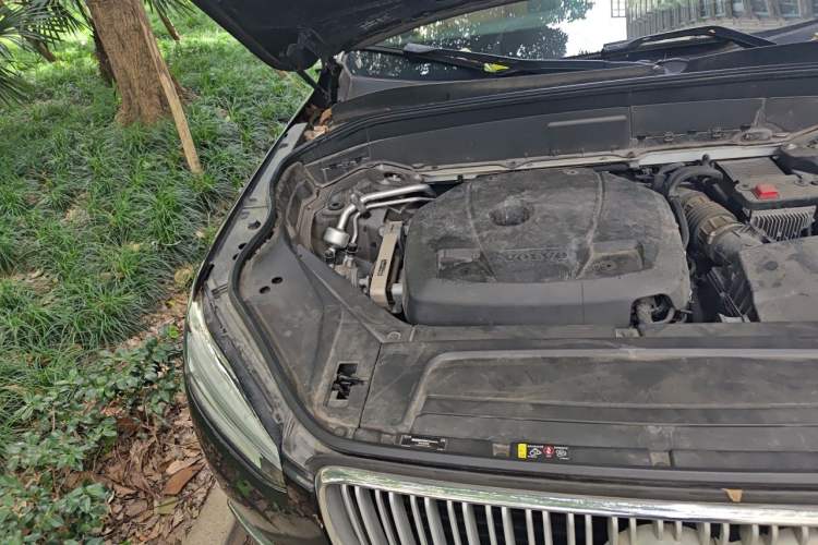Used Volvo XC90 2019 T6 Luxury Edition 7-seater China V Standard Engine Bay Right