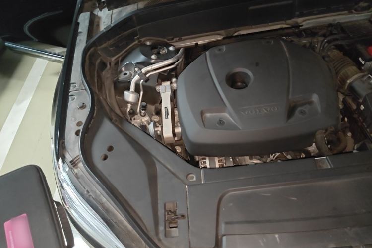 Used Volvo XC90 2019 T6 Zhiyi Edition 7-Seater China VI Standard Engine Bay Right