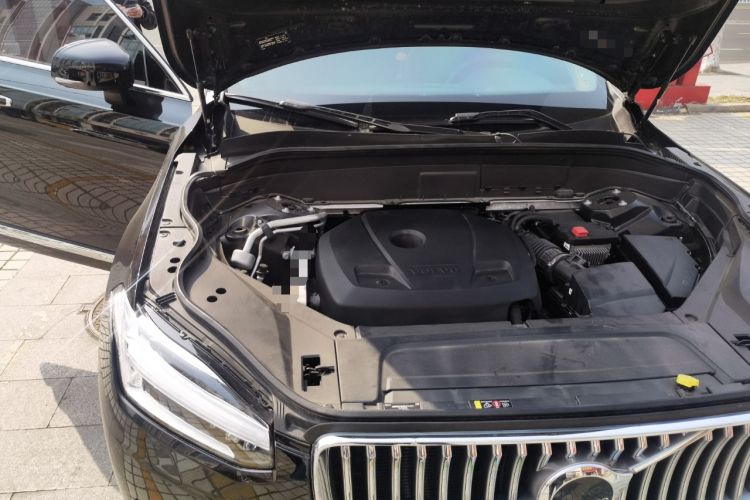 Used Volvo XC90 2019 T6 Zhiyi Edition 7-Seater China VI Standard Engine Bay Right
