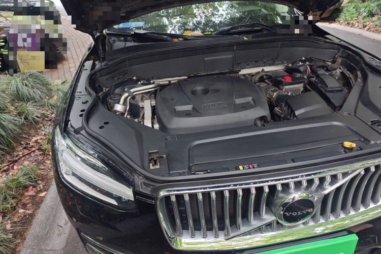 Used Volvo XC90 2019 T6 Zhiya Edition 7-Seater China VI Standard Engine Bay Right
