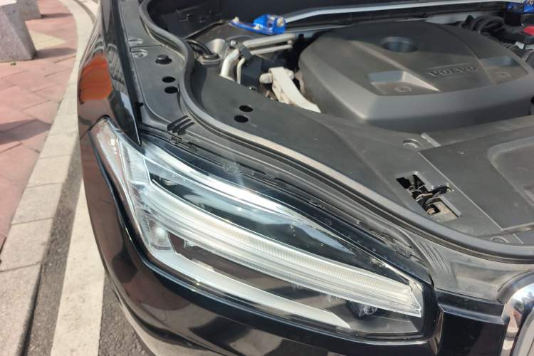 Used Volvo XC90 2019 T6 Zhiyi Edition 7-Seater China V Emission Standard Engine Bay Right