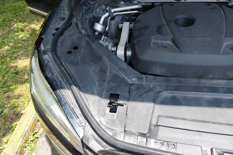 Used Volvo XC90 2019 T6 Zhiyi Edition 7-Seater China V Emission Standard Engine Bay Right