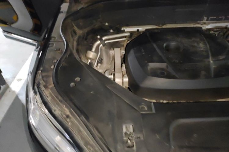 Used Volvo XC90 2019 T5 Zhiyi Edition 5-Seater China V Standard Engine Bay Right