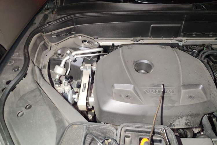 Used Volvo XC90 2019 T6 Zhiya Edition 7-Seater China VI Standard Engine Bay Right