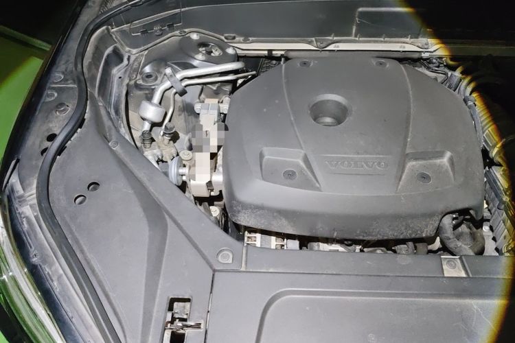 Used Volvo XC90 2019 T6 Zhiyi Edition 7-Seater China VI Standard Engine Bay Right
