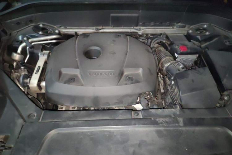 Used Volvo XC90 2019 T6 Zhiyi Edition 7-Seater China V Emission Standard Engine Bay