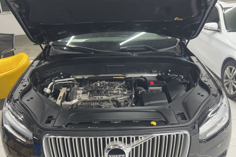Used Volvo XC90 2019 T5 Zhiyi Edition 7-Seater China VI Engine Bay