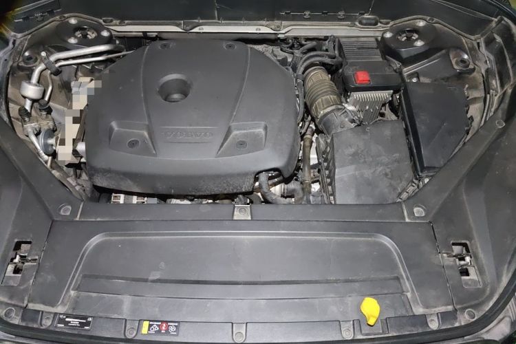 Used Volvo XC90 2019 T6 Zhiyi Edition 7-Seater China VI Standard Engine Bay