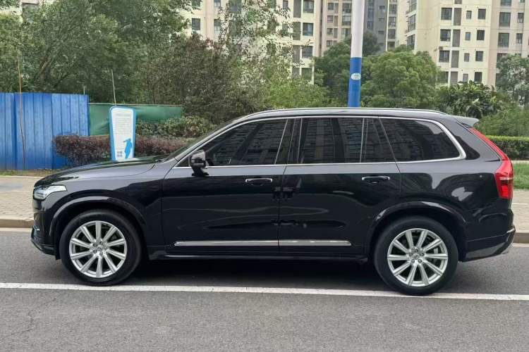 Used Volvo XC90 2019 T5 Zhiyi Edition 5-Seater China VI Standard Exterior 3