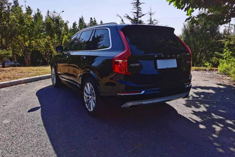 Used Volvo XC90 2019 T5 Zhiyi Edition 5-Seater China VI Standard Exterior 4
