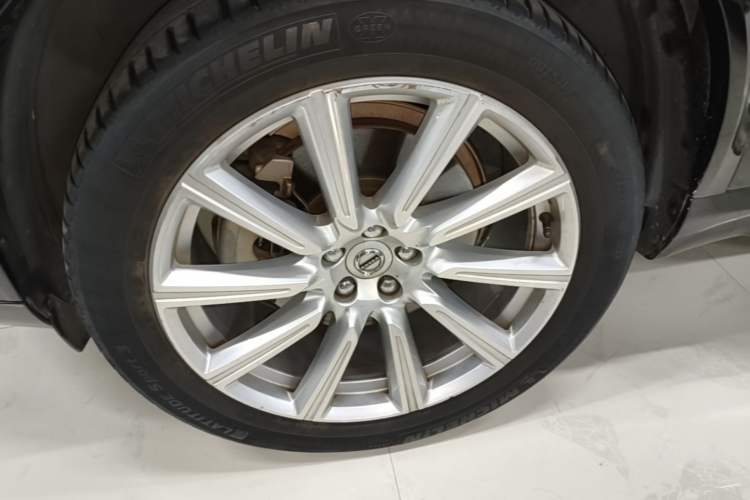 Used Volvo XC90 2019 T6 Zhiyi Edition 7-Seater China VI Standard Exterior 4