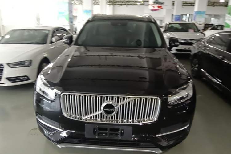 Used Volvo XC90 2019 T6 Zhiyi Edition 7-Seater China V Emission Standard Front