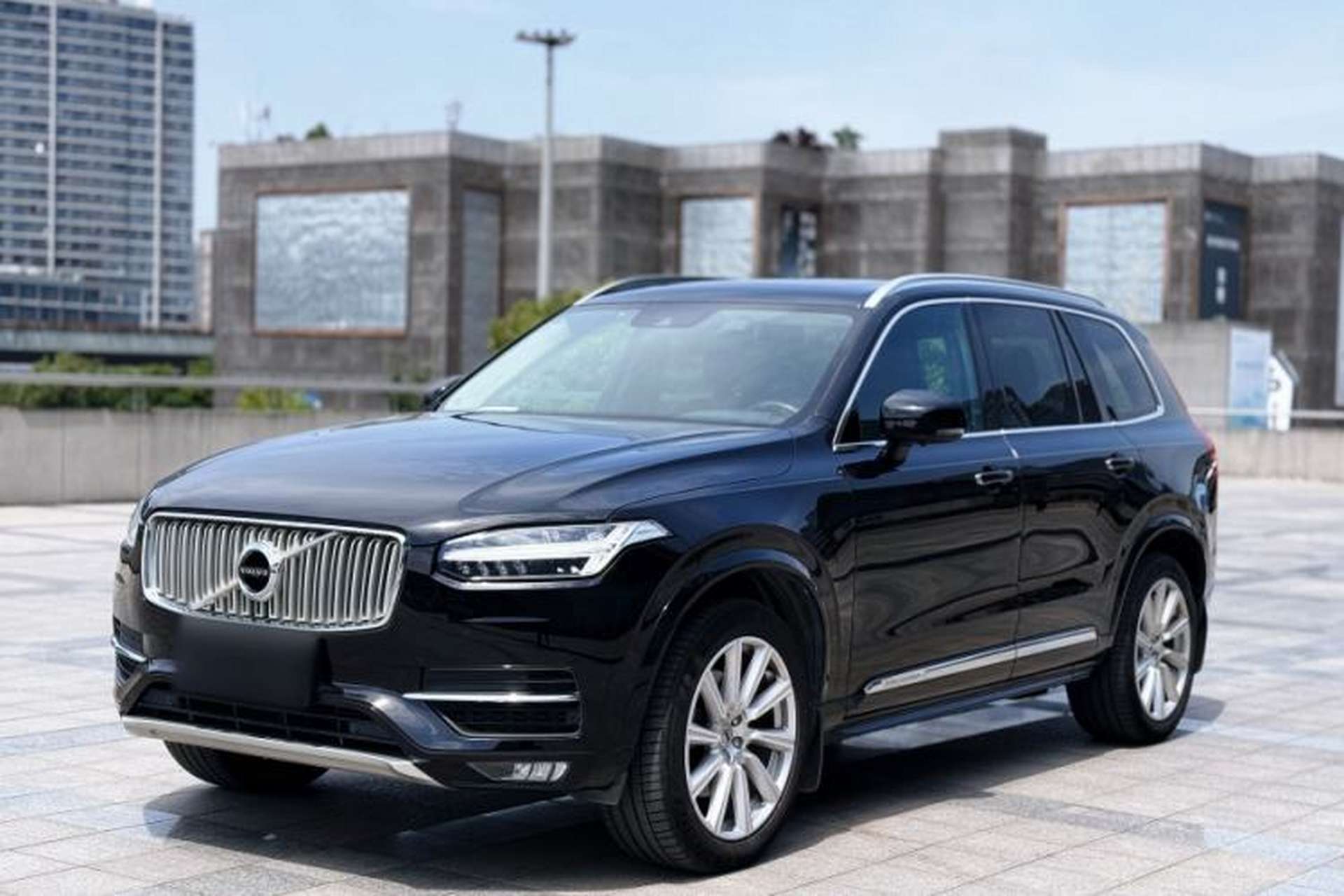 Used Volvo XC90 2019 T5 Zhiyi Edition 5-Seater China VI Standard Front Left 45 Deg