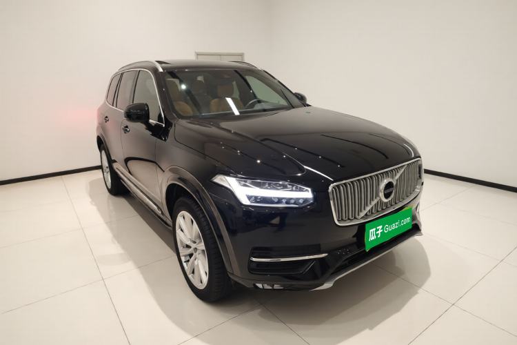 Used Volvo XC90 2019 T6 Zhiyi Edition 7-Seater China VI Standard Front Right 45 Deg