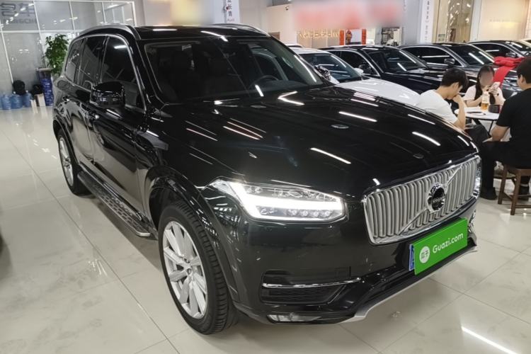 Used Volvo XC90 2019 T6 Zhiyi Edition 7-Seater China VI Standard Front Right 45 Deg