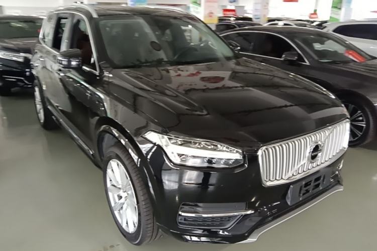 Used Volvo XC90 2019 T6 Zhiyi Edition 7-Seater China V Emission Standard Front Right 45 Deg