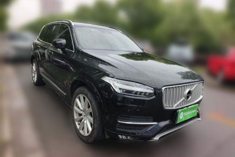 Used Volvo XC90 2019 T6 Zhiya Edition 7-Seater China VI Standard Front Right 45 Deg
