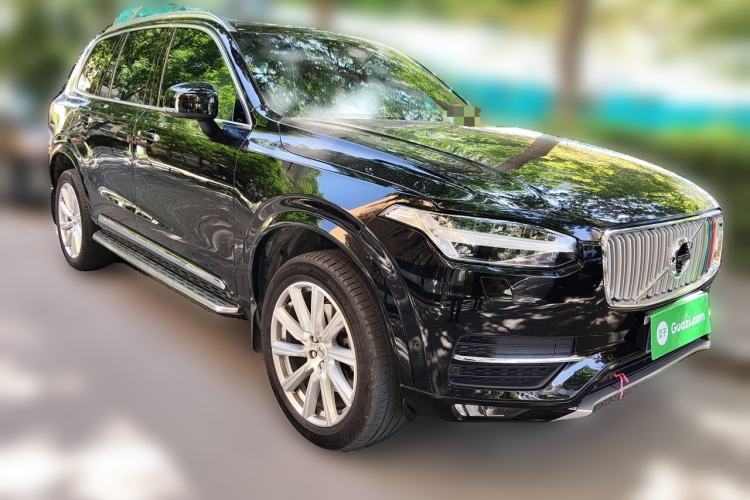 Used Volvo XC90 2019 T6 ZhiZun Edition 7-Seater China V Standard Front Right 45 Deg