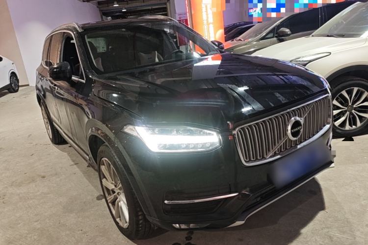 Used Volvo XC90 2019 T6 Zhiyi Edition 7-Seater China VI Standard Front Right 45 Deg