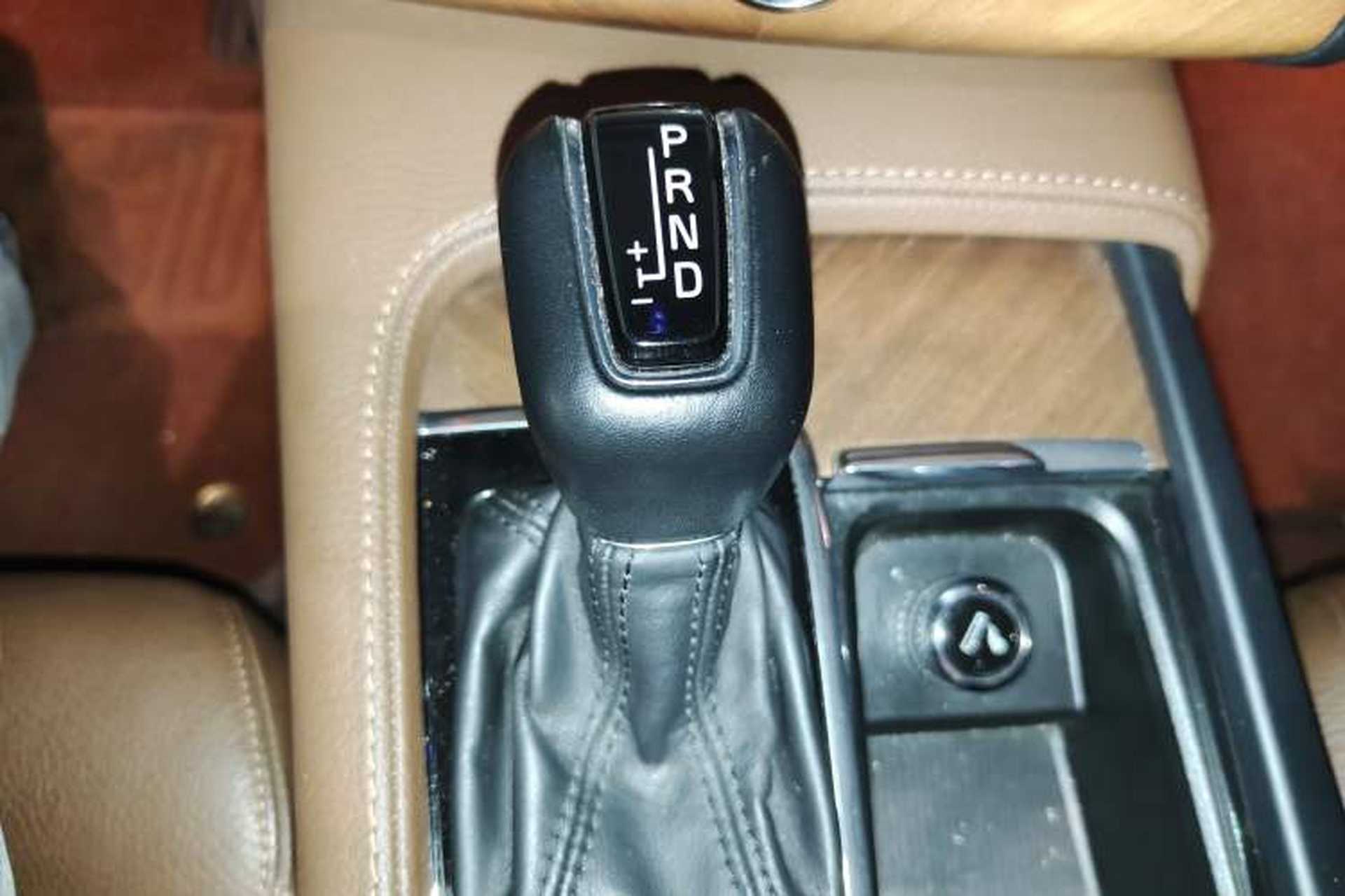 Used Volvo XC90 2019 T6 Zhiyi Edition 7-Seater China V Emission Standard Gear Lever