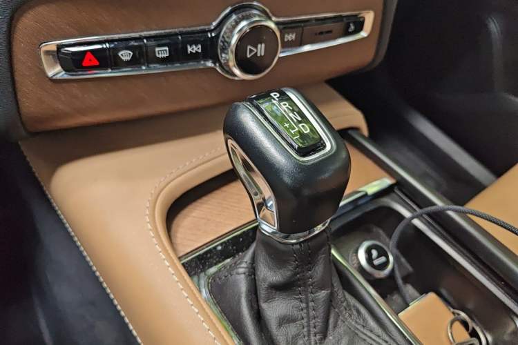 Used Volvo XC90 2019 T6 Luxury Edition 7-seater China V Standard Gear Lever