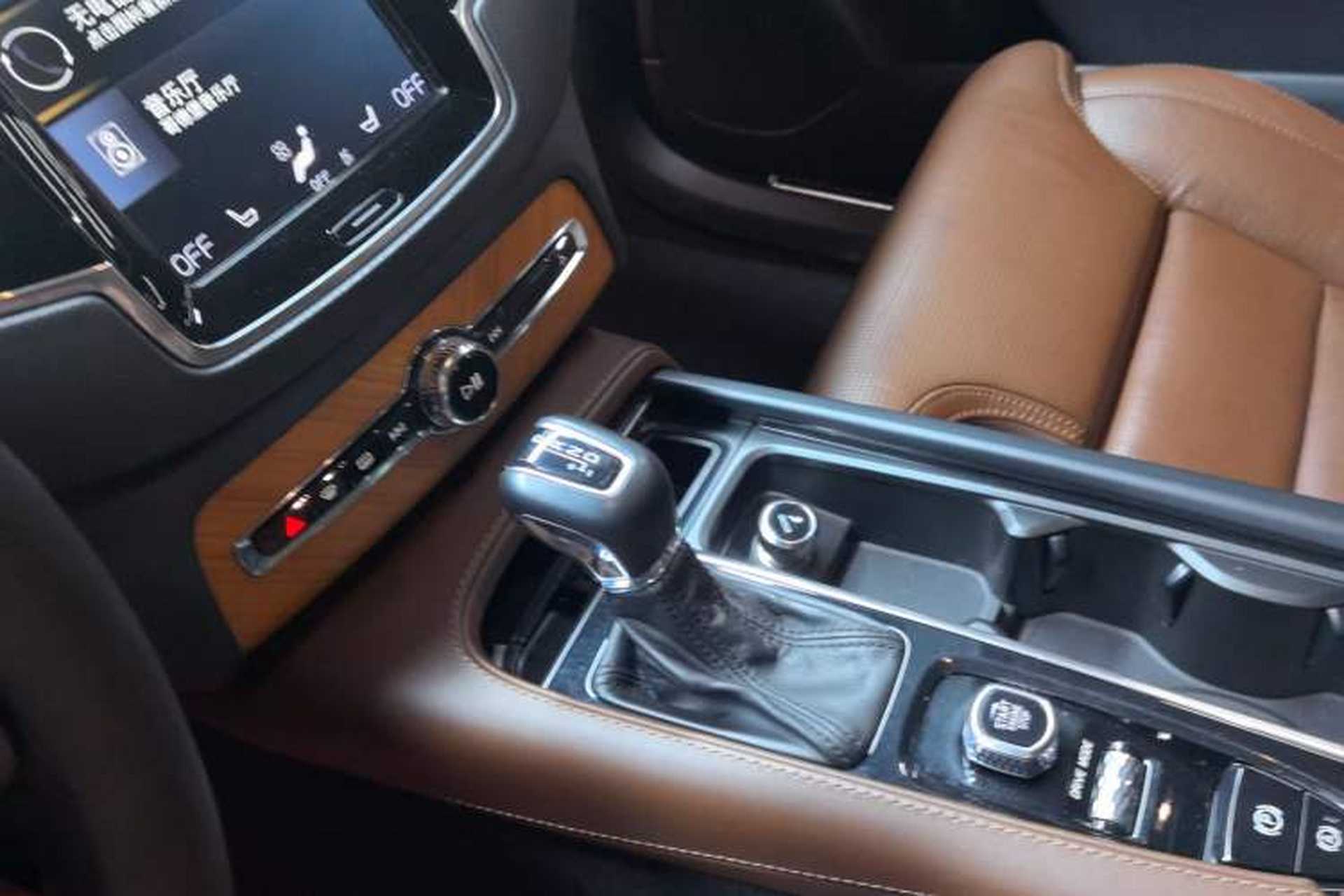 Used Volvo XC90 2019 T6 ZhiZun Edition 7-Seater China V Standard Gear Lever