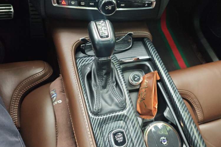 Used Volvo XC90 2019 T6 Zhiya Edition 7-Seater China VI Standard Gear Lever