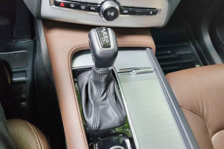Used Volvo XC90 2019 T5 Zhiyi Edition 7-Seater China VI Gear Lever