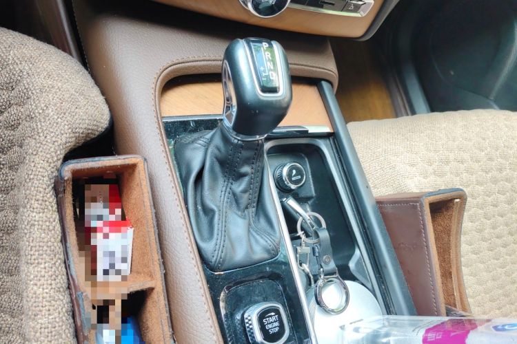 Used Volvo XC90 2019 T6 Zhiyi Edition 7-Seater China V Emission Standard Gear Lever
