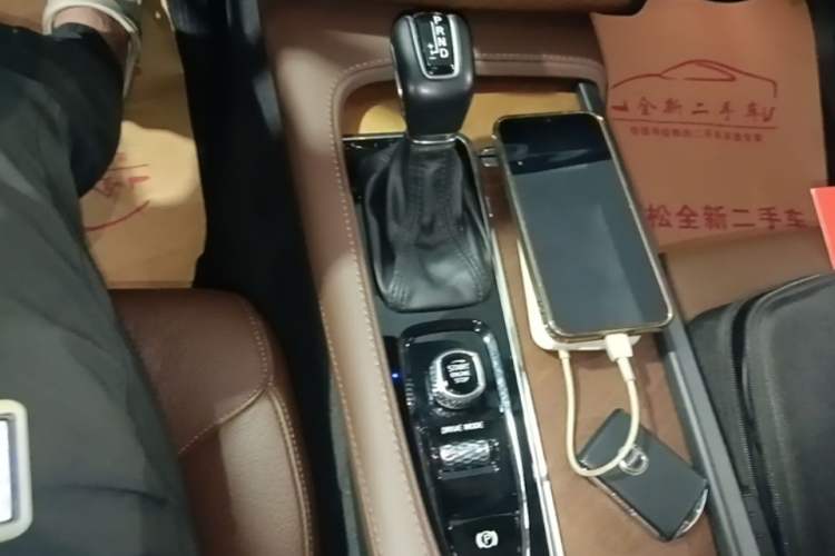 Used Volvo XC90 2019 T6 Zhiyi Edition 7-Seater China V Emission Standard Gear Lever