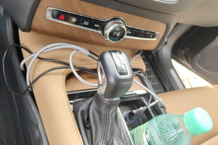 Used Volvo XC90 2019 T6 Zhiyi Edition 7-Seater China V Emission Standard Gear Lever