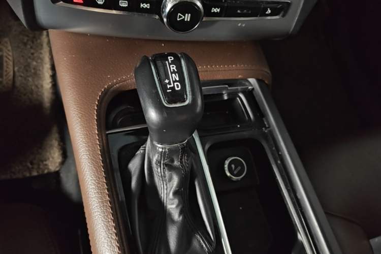 Used Volvo XC90 2019 T5 Zhiyi Edition 7-Seater China V Emission Standard Gear Lever