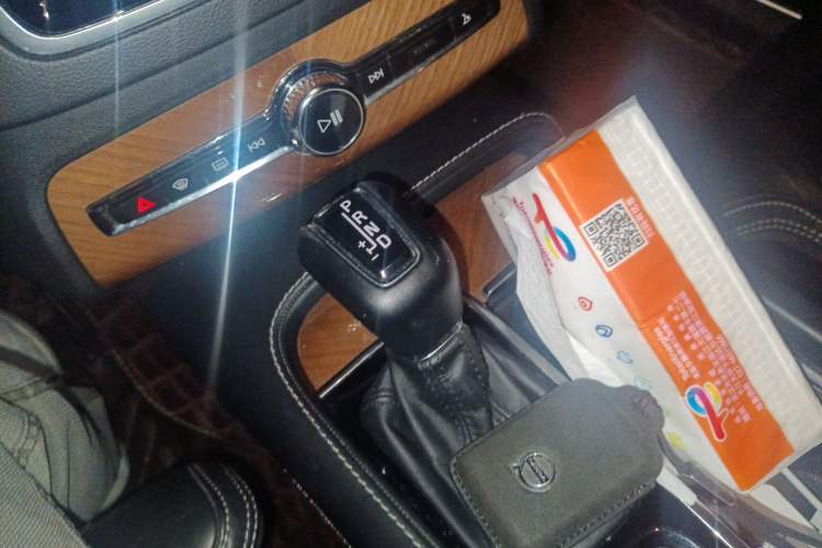 Used Volvo XC90 2019 T6 Zhiya Edition 7-Seater China VI Standard Gear Lever
